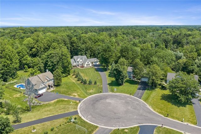 550 West Creek Drive, Webster, NY 14580