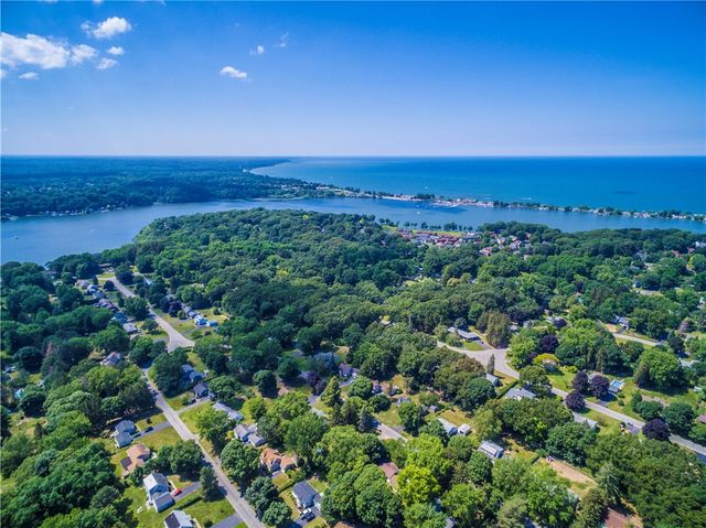 550 West Creek Drive, Webster, NY 14580