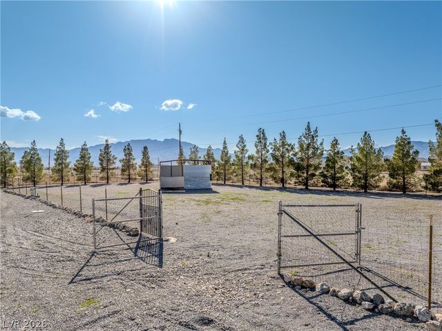 2290 South Murphy Street, Pahrump, NV 89048