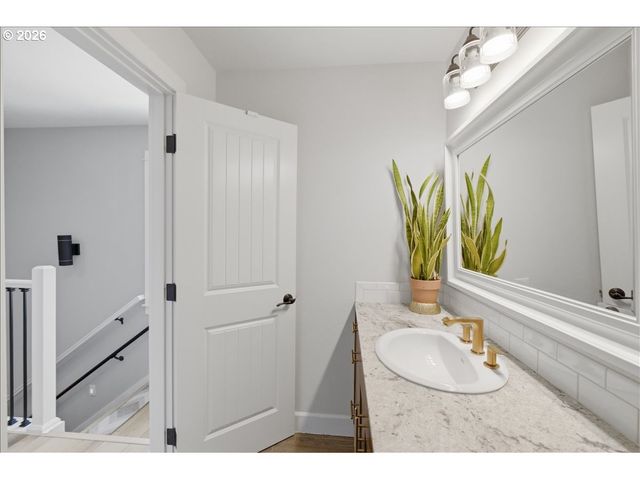 6131 EXODUS St, Salem, OR 97306
