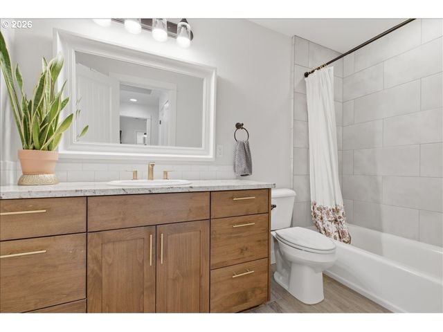 6131 EXODUS St, Salem, OR 97306