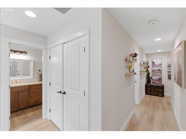 6131 EXODUS St, Salem, OR 97306