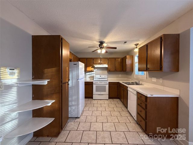 7426 Barn Stone Drive, Charlotte, NC 28227