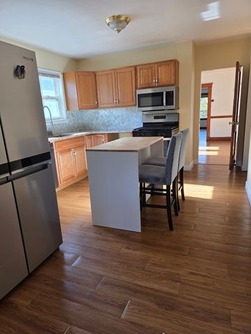 93 Bailey Rd 2, Somerville, MA 02143