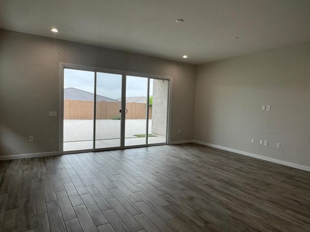 6047 E Sinclair Street, Phoenix, AZ 85054