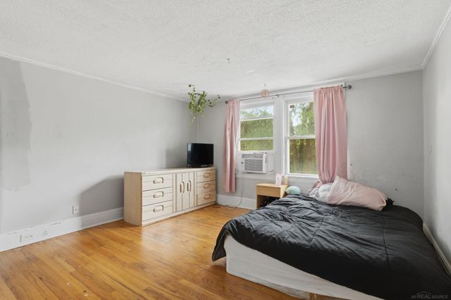23451 E Scott Boulevard, Clinton Twp, MI 48036