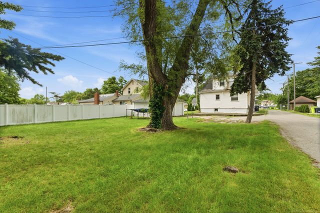 23451 E Scott Boulevard, Clinton Twp, MI 48036