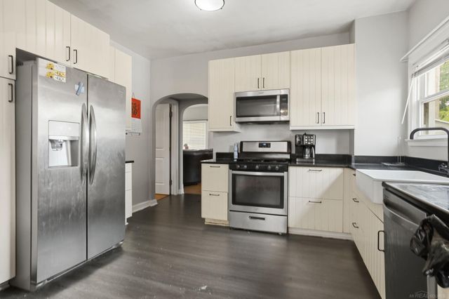 23451 E Scott Boulevard, Clinton Twp, MI 48036