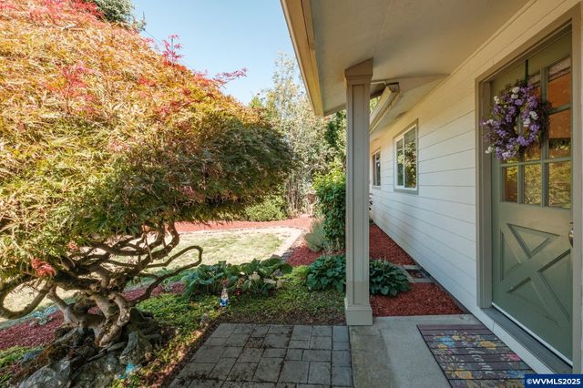 4512 Herrin Rd NE, Salem, OR 97305