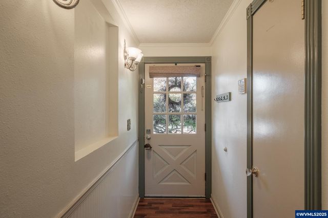 4512 Herrin Rd NE, Salem, OR 97305