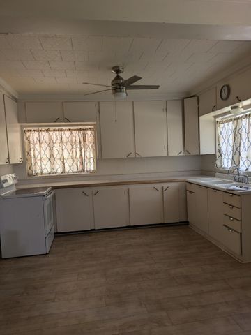 522 Jones, Columbia, MS 39429