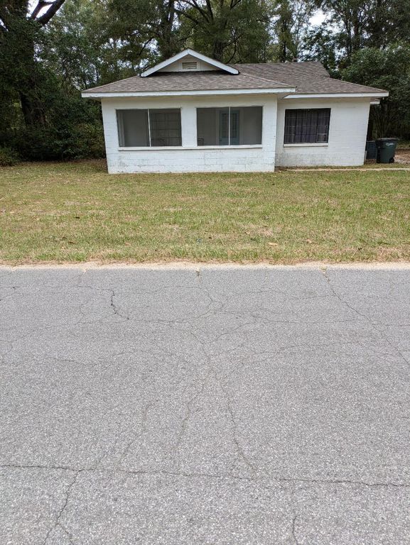 522 Jones, Columbia, MS 39429