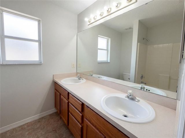 1021 DEKLEVA DRIVE, Apopka, FL 32712