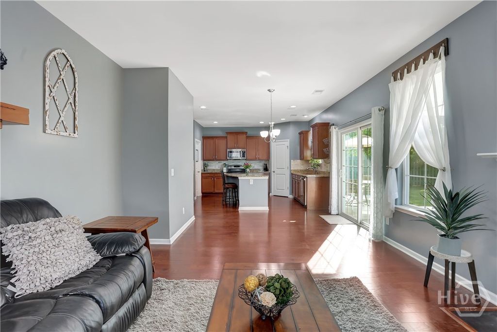 Image 16 of property listing at 821 Garden Hills Loop, Richmond Hill, GA 31324