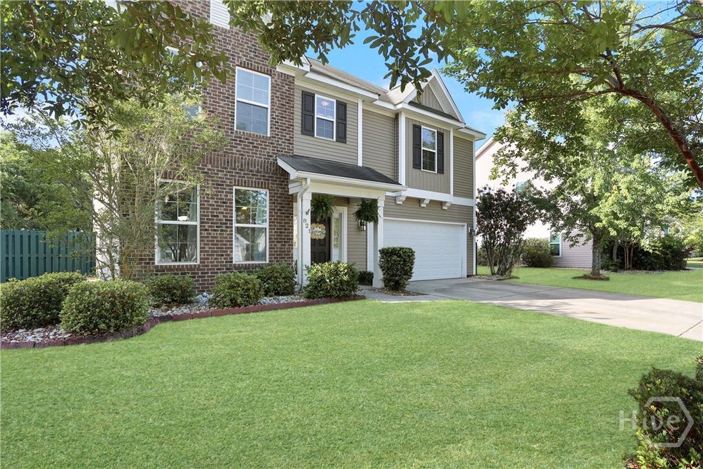 Image 2 of property listing at 821 Garden Hills Loop, Richmond Hill, GA 31324