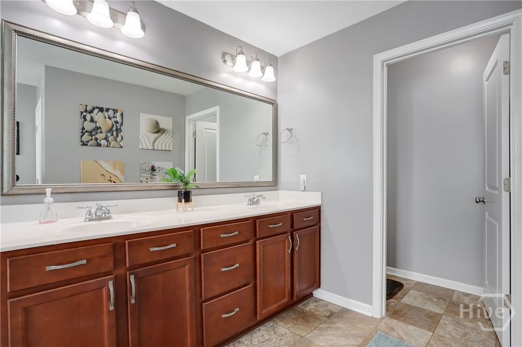 Image 28 of property listing at 821 Garden Hills Loop, Richmond Hill, GA 31324