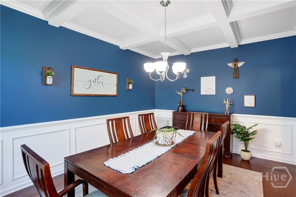 Image 8 of property listing at 821 Garden Hills Loop, Richmond Hill, GA 31324