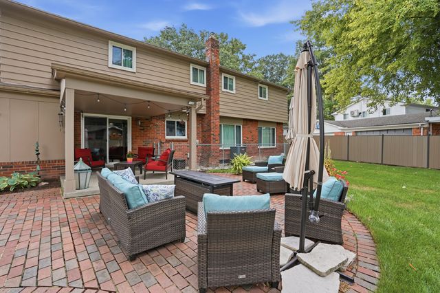 16759 Timberview Drive, Clinton Twp, MI 48036
