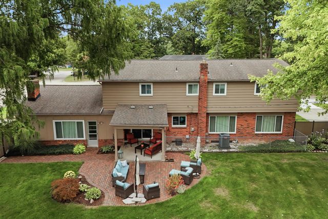 16759 Timberview Drive, Clinton Twp, MI 48036