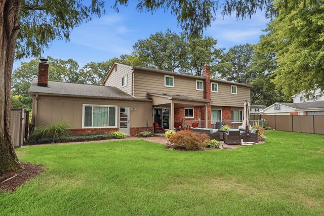 16759 Timberview Drive, Clinton Twp, MI 48036