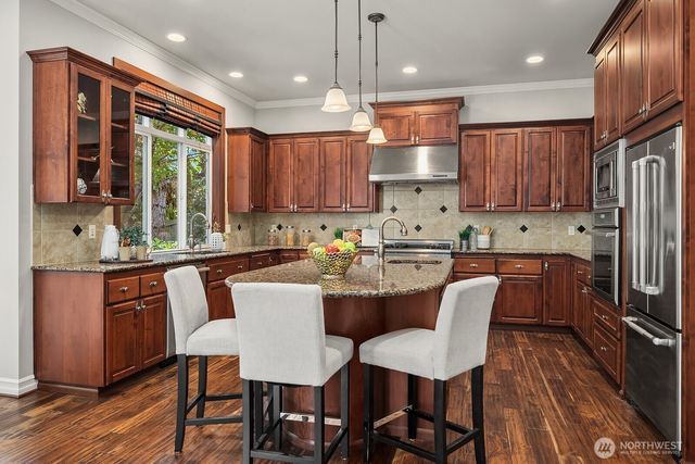 2098 211th Place SE, Sammamish, WA 98075