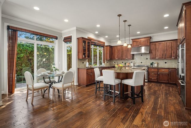 2098 211th Place SE, Sammamish, WA 98075