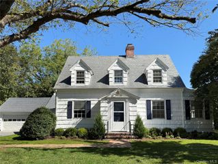 35 La Rue Drive, Huntington, NY 11743