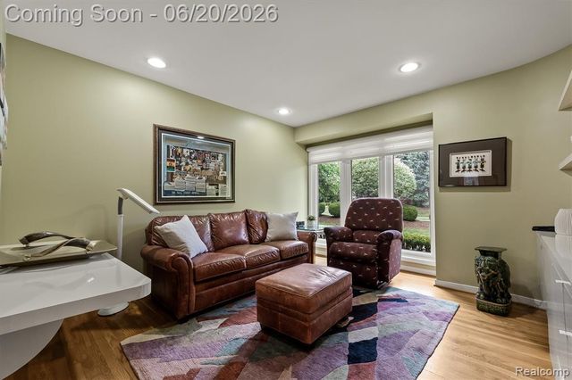 4771 Mada Court, West Bloomfield, MI 48322