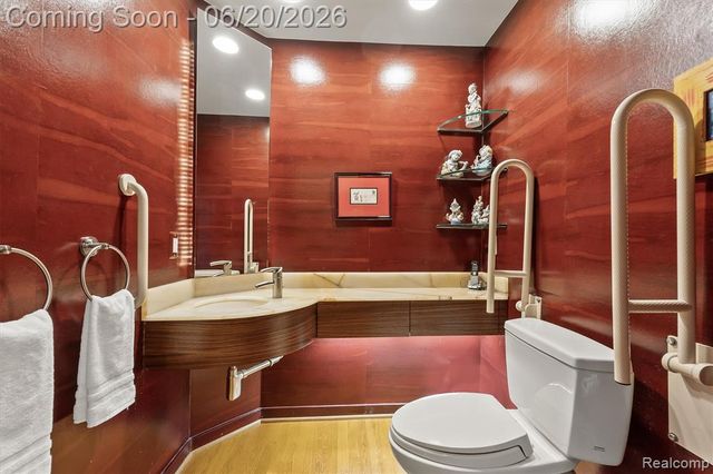 4771 Mada Court, West Bloomfield, MI 48322