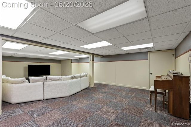 4771 Mada Court, West Bloomfield, MI 48322