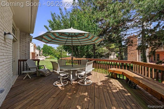 4771 Mada Court, West Bloomfield, MI 48322