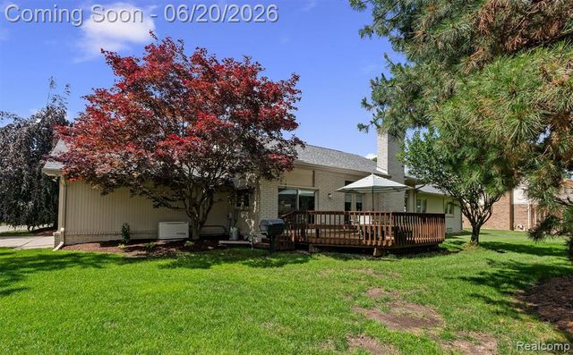 4771 Mada Court, West Bloomfield, MI 48322