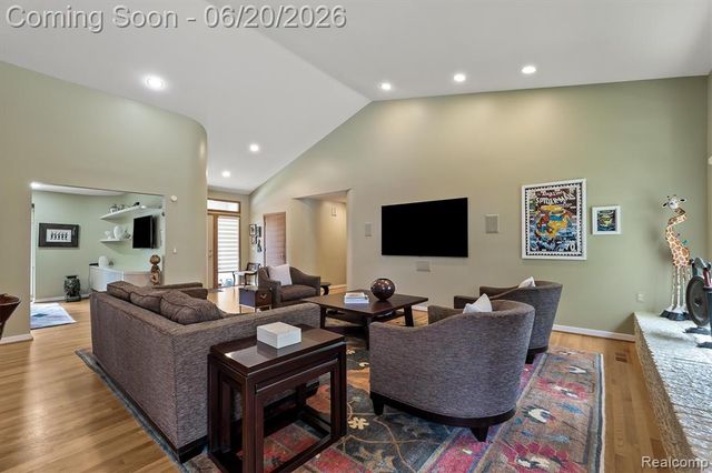 4771 Mada Court, West Bloomfield, MI 48322
