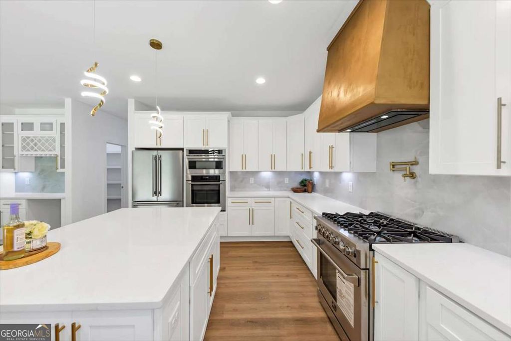 636 Harbour Shores Drive, Jackson, GA 30233