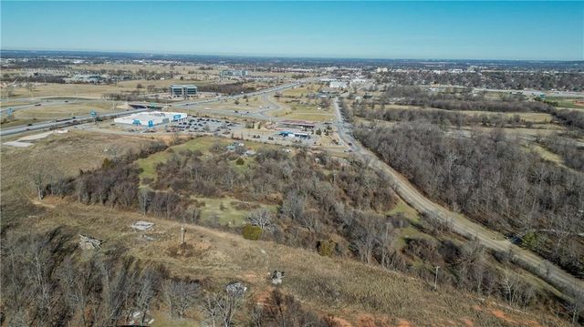 3744 S 48th Street, Springdale, AR 72762