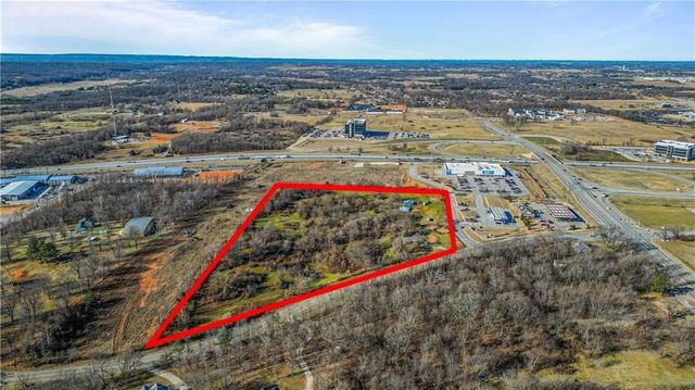 3744 S 48th Street, Springdale, AR 72762