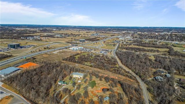 3744 S 48th Street, Springdale, AR 72762