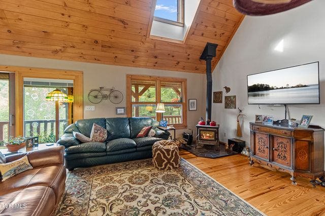 13710 Asheville Highway, Greeneville, TN 37743