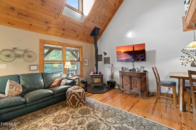 13710 Asheville Highway, Greeneville, TN 37743