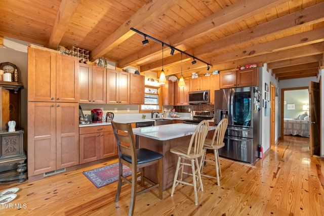 13710 Asheville Highway, Greeneville, TN 37743