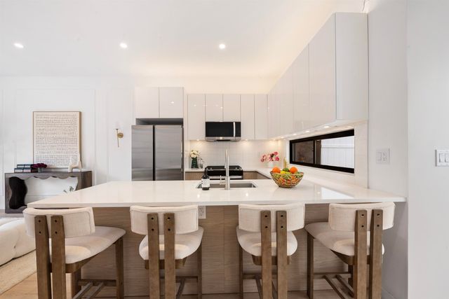 416 8TH ST, Union City, NJ 07087