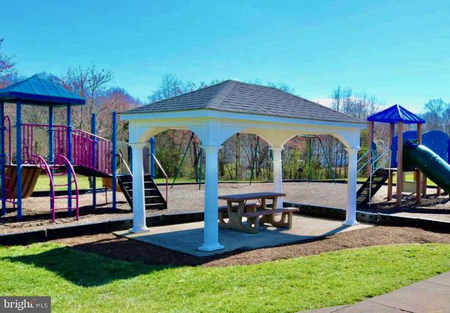 6004 N DANFORD ST, Fredericksburg, VA 22407