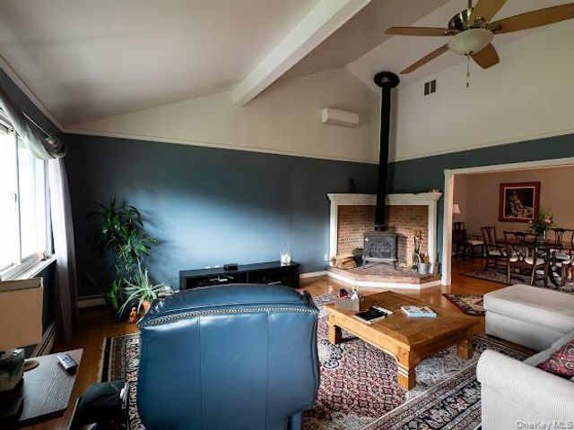 25 Lenape Road, Newburgh, NY 12550