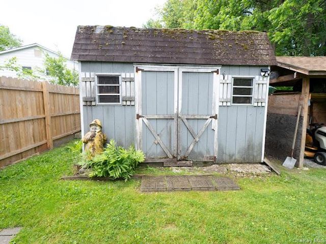 25 Lenape Road, Newburgh, NY 12550