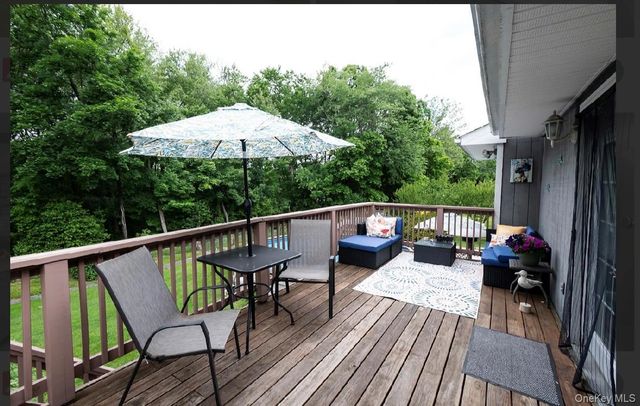 25 Lenape Road, Newburgh, NY 12550