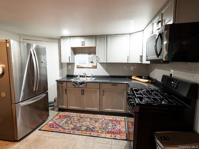 25 Lenape Road, Newburgh, NY 12550