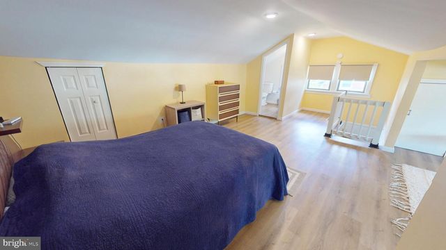 309 COLONIAL AVE, West Deptford, NJ 08096