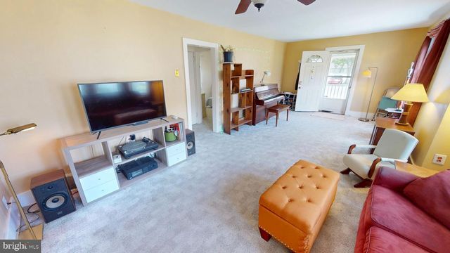 309 COLONIAL AVE, West Deptford, NJ 08096
