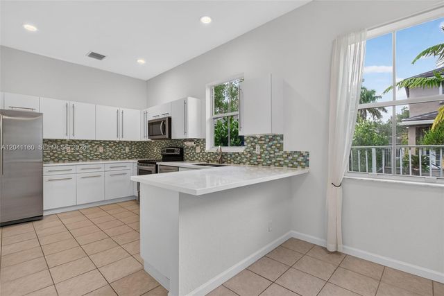 786 Nandina Drive, Weston, FL 33327