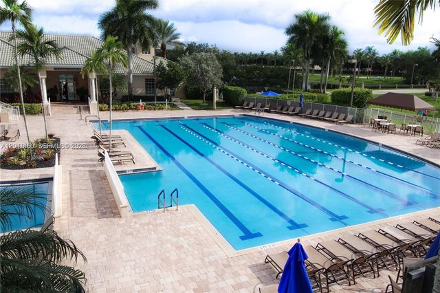 786 Nandina Drive, Weston, FL 33327